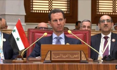 حضر الأسد صامتاً، واختلف الناس في تفسير هذا الصمت؟