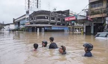 الفيضانات في تايلند وإندونيسيا تتسبب في دمار كبير بالبنية التحتية وخسائر بشرية ومادية