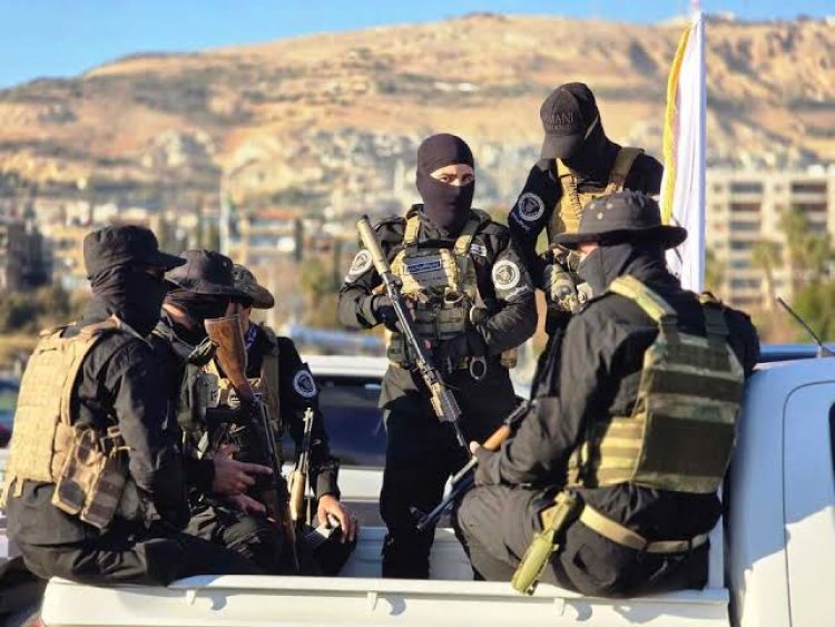 الأمن الداخلي في دير الزور يعلن افتتاح مركز لتسوية أوضاع عناصر قسد وتسليم السلاح