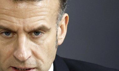 إيمانويل ماكرون : فرنسا ستنشر ثماني سفن حربية وحاملة طائرات واحدة وحاملتي  طائرات بدون طيار إلى الشرق الأوسط كجزء من تعزيز عسكري كبير وسط تصاعد النزاع الإقليمي.