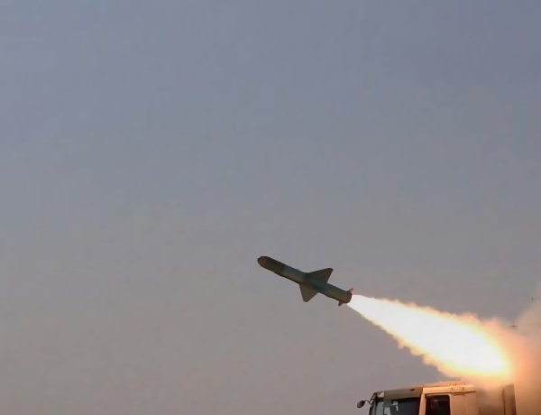 عاجل | الحرس الثوري الإيراني: استهدفنا أمريكيين في قاعدة عريفجان بالكويت بصواريخ دقيقة