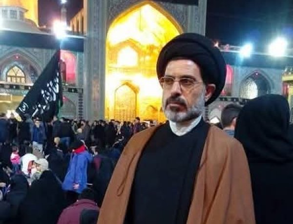 مقتل المُعمّـ.ـم الشيعـ.ـي "فرحان حسن المنصور" بانفجار استهدف سيارته في منطقة السيدة زينب بمدينة #دمشق فرحان من بلدة #الكبر بريف ديرالزور الغربي وهو عضو ما يُسمى الهيئة العلمائية لأتباع أهل البيت في سوريا