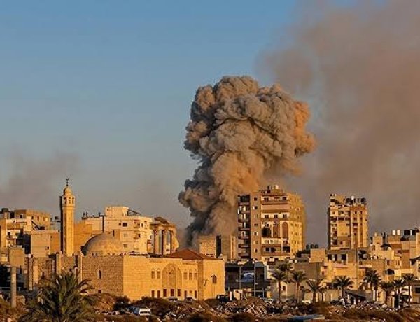 غارات إسرائيلية على مدينة صور وحركة نزوح بعد أوامر الإخلاء