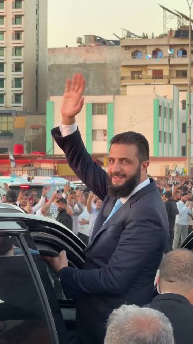 الرئيس الشرع يصل إلى أرواد للمشاركة في افتتاح “صيف طرطوس 2026”