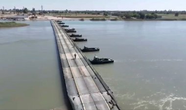 الجيشان السوري والتركي ينجزان تركيب جسر عائم فوق الفرات في الميادين