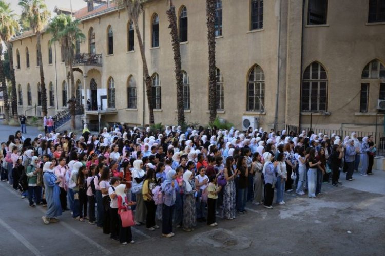 انطلاق العام الدراسي الجديد في سوريا.. أكثر من 5.2 ملايين طالب وطالبة يعودون إلى مقاعد الدراسة