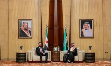 الرئيس أحمد الشرع يلتقي ولي العهد السعودي محمد بن سلمان في الرياض