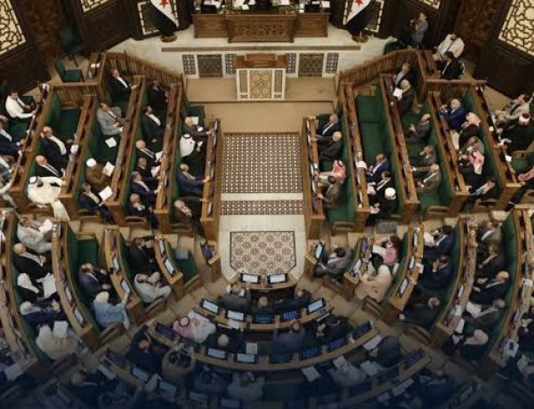 مجلس الشعب السوري يدين مقتل مدنيين بينهم أطفال ونساء في ريف درعا ويدعو لتحقيق مشترك